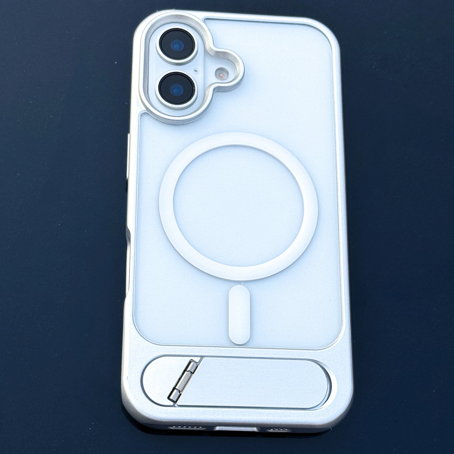 Magsafe Case With Stand - Silver